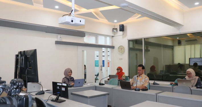 Reportase Seri Webinar 3 Bedah Buku “Pengayaan Ilmu Kedokteran untuk Mengatasi Masalah Klinis dan Kesehatan Masyarakat: Pengalaman Universitas Gadjah Mada (1993–2023)”